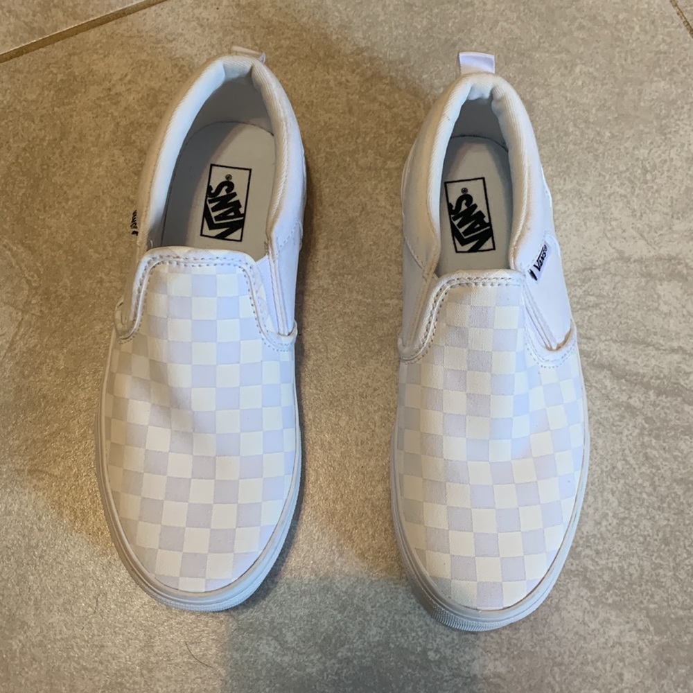 Girl’s White Vans LIKE NEW - Picture 2 of 10